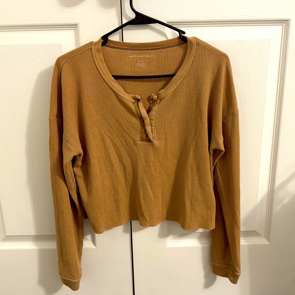 American Eagle Women’s Size S- Brown Cropped Long Sleeve Waffle Button Top